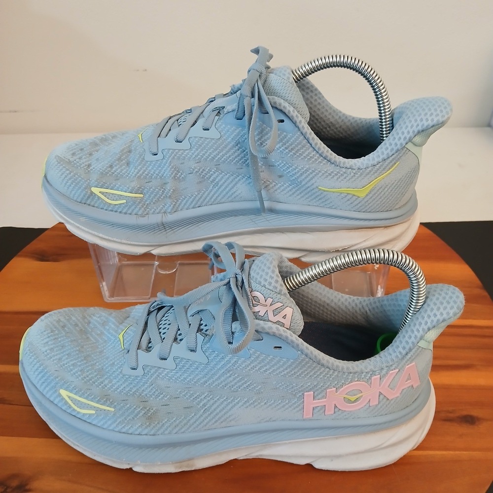 Hoka One One Clifton 9 Womens 9.5 B Blue Pink Running Shoes Sneakers 1127896